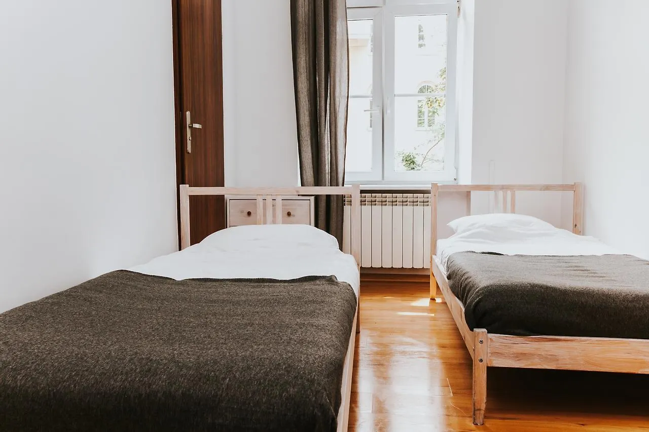 Erasmus Dorm Hotell Warszawa